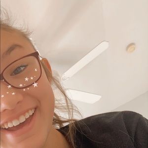 Meet your Posher, Malia